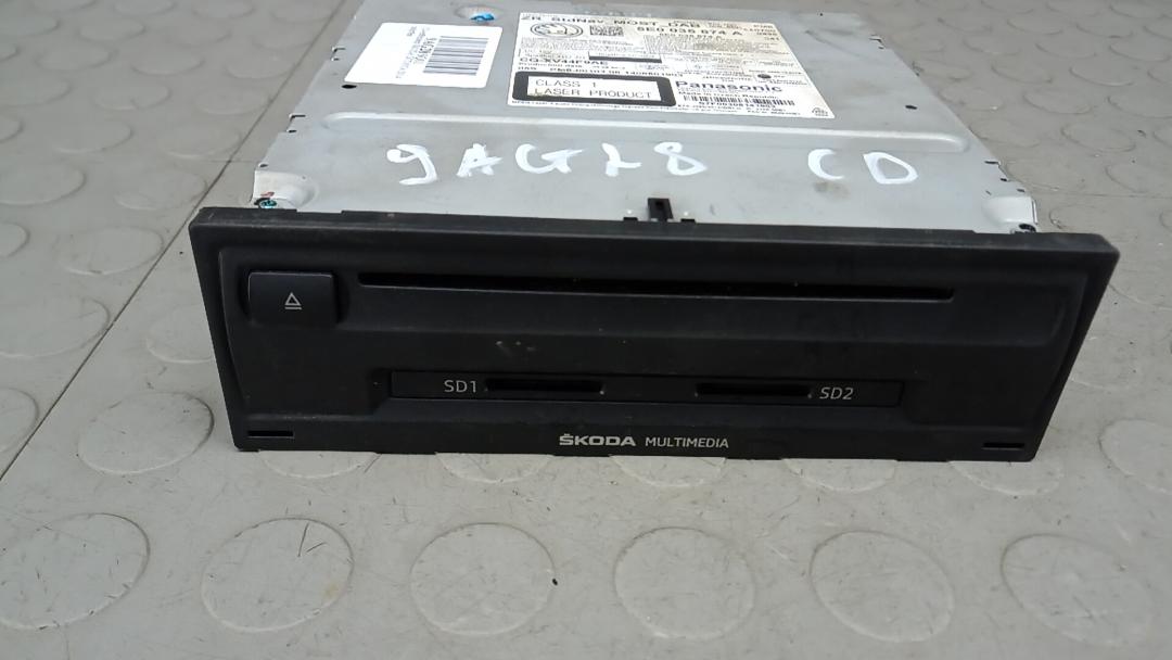 CD-чейнджер Skoda Octavia 3 поколение (A7) 2014, 1.6 л., дизель, АКПП, хетчбэк 5 дв., 5E0035874A - фото №1