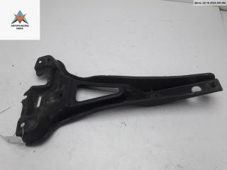 кронштейн (крепление) Volkswagen Golf 4 поколение 2002, 1.4 л., бензин, МКПП, чёрный, хетчбэк 5 дв., 1J0805569B