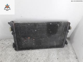 радиатор охлаждения Volkswagen Golf 4 поколение 2002, 1.4 л., бензин, МКПП, чёрный, хетчбэк 5 дв.