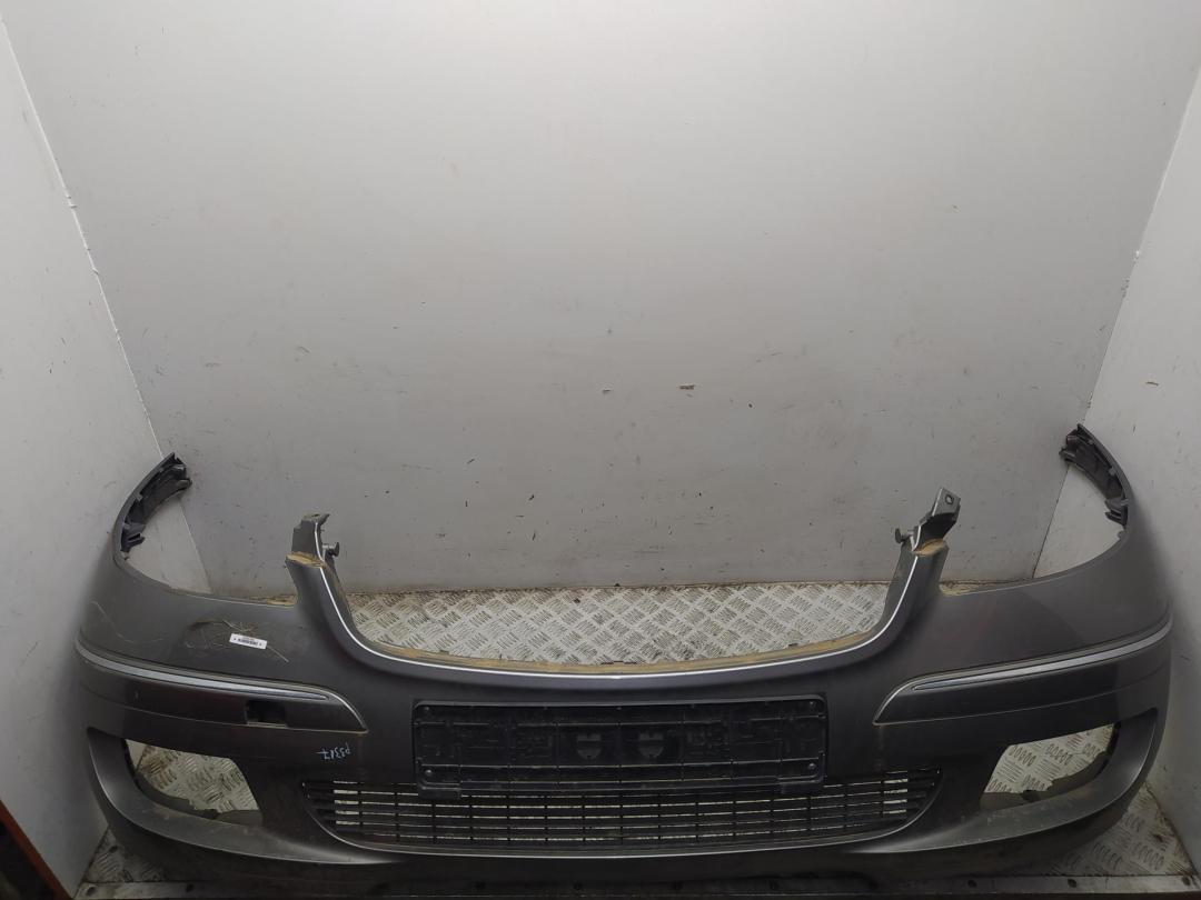 бампер передний Mercedes-Benz A W169 2006, бензин, серый, хетчбэк 3 дв.