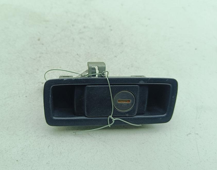 замок бардачка Honda Civic 1996, 1.4 л., бензин, МКПП, чёрный, хетчбэк 5 дв.