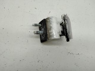 петля крышки багажника Volkswagen Passat B5+ (GP) 2003, белый, универсал, 3B9827301E
