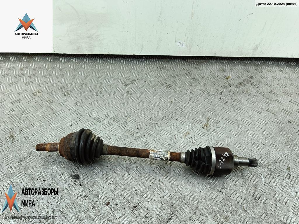 полуось передняя левая (приводной вал, ШРУС) Peugeot 2008 1 поколение 2015, 1.2 л., бензин, МКПП, чёрный, внедорожник 5 дв., 9800387380 - фото №1