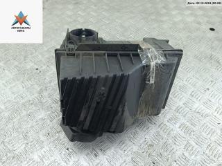 корпус воздушного фильтра Volkswagen Passat B4 1996, 1.6 л., бензин, МКПП, зелёный, универсал, 3A0129607B