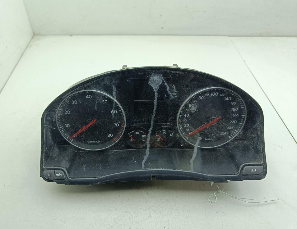приборная панель Volkswagen Golf 5 поколение 2006, 1.6 л., бензин, МКПП, серый, хетчбэк 5 дв., 1K0920862J - фото №1