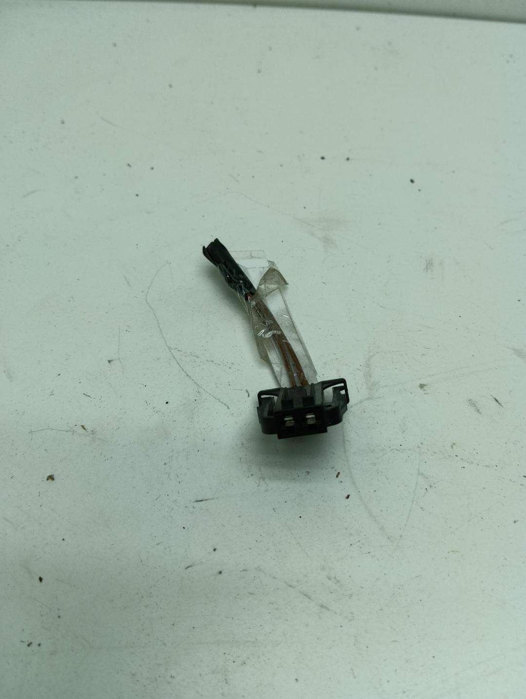 разъем (фишка) проводки Volkswagen Passat B6 2007, 2.0 л., дизель, МКПП, красный, седан, 1J0972923