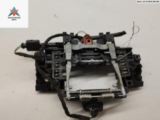 Корпус (держатель) ручки двери передней левой Audi A8 D3/4E [рестайлинг] 2006, 3.0 л., дизель, АКПП, чёрный, седан, 4E0949137