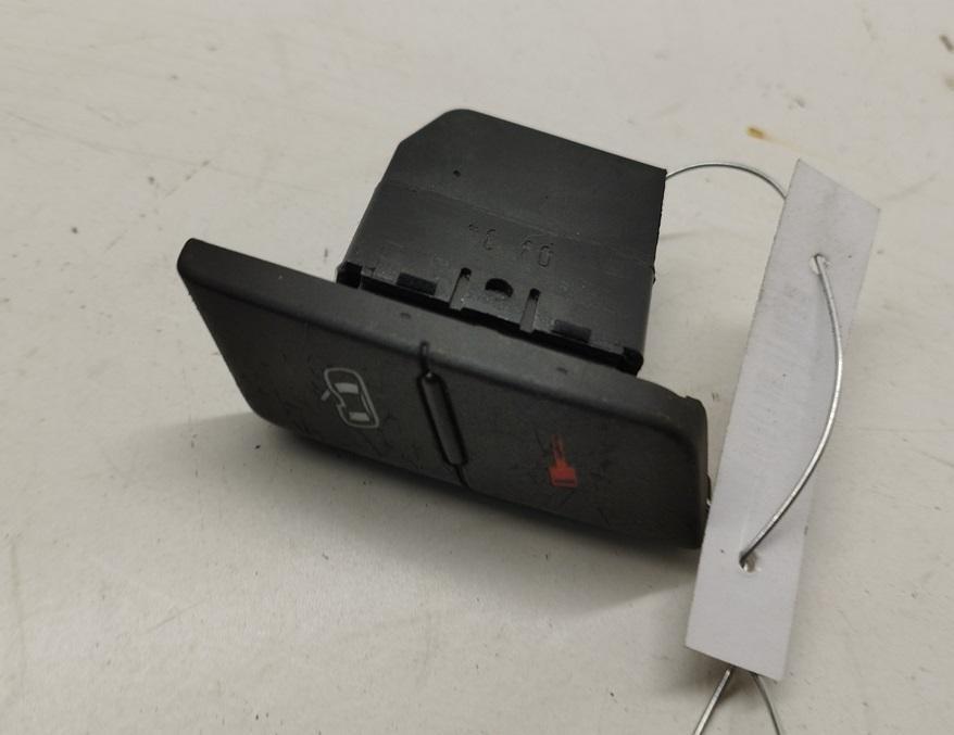 кнопка центрального замка Audi A4 B6 2003, 2.5 л., дизель, МКПП, серый, универсал, 8E1962107