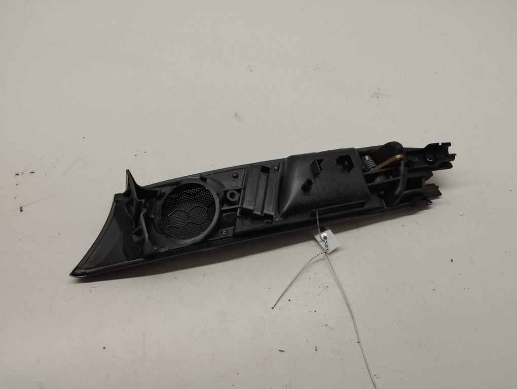 ручка внутренняя передняя правая Audi A6 4B/C5 2000, 2.5 л., дизель, АКПП, серый, седан, 4B0837020 - фото №1