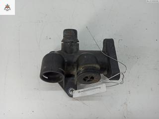 фланец (тройник) системы охлаждения Audi A4 B5 [рестайлинг] 1999, 1.8 л., бензин, МКПП, красный, седан, 058121133B