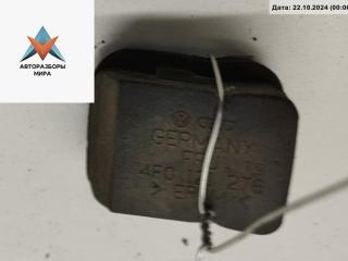 кронштейн радиатора Audi A6 4F/C6 2007, 3.0 л., дизель, АКПП, белый, универсал, 4F0121276