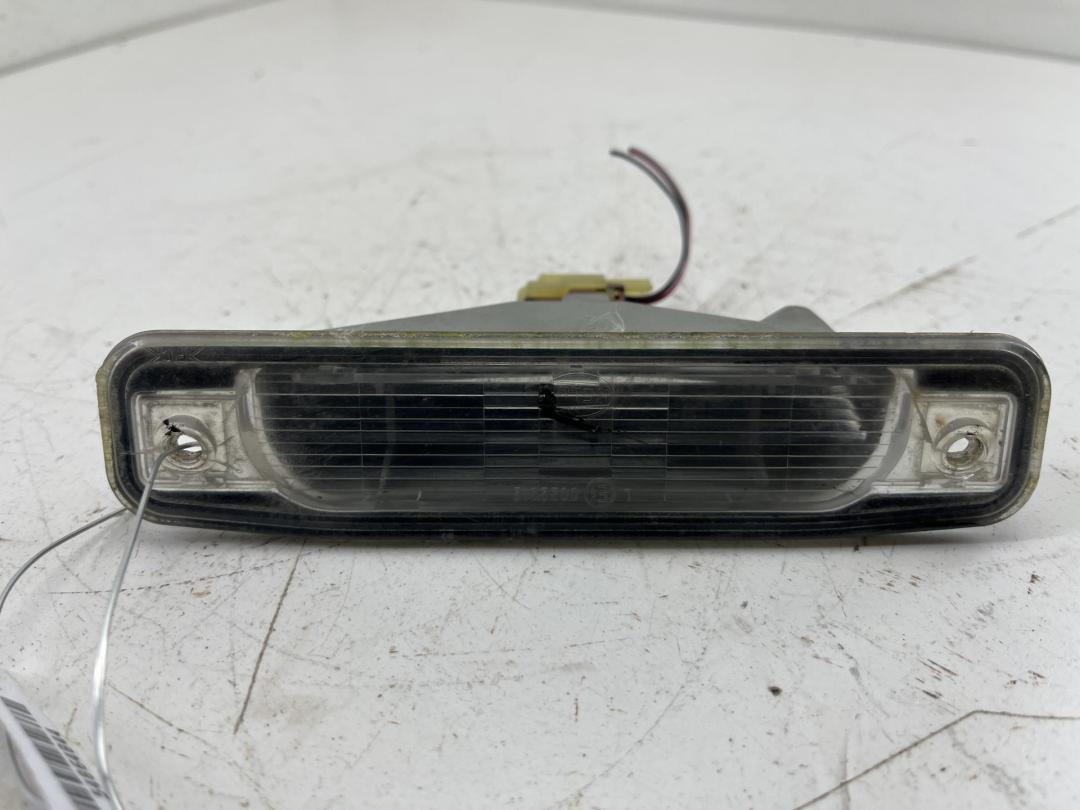 подсветка номера Honda Civic 6 поколение 1996, 1.4 л., бензин, МКПП, синий, хетчбэк 5 дв. - фото №1