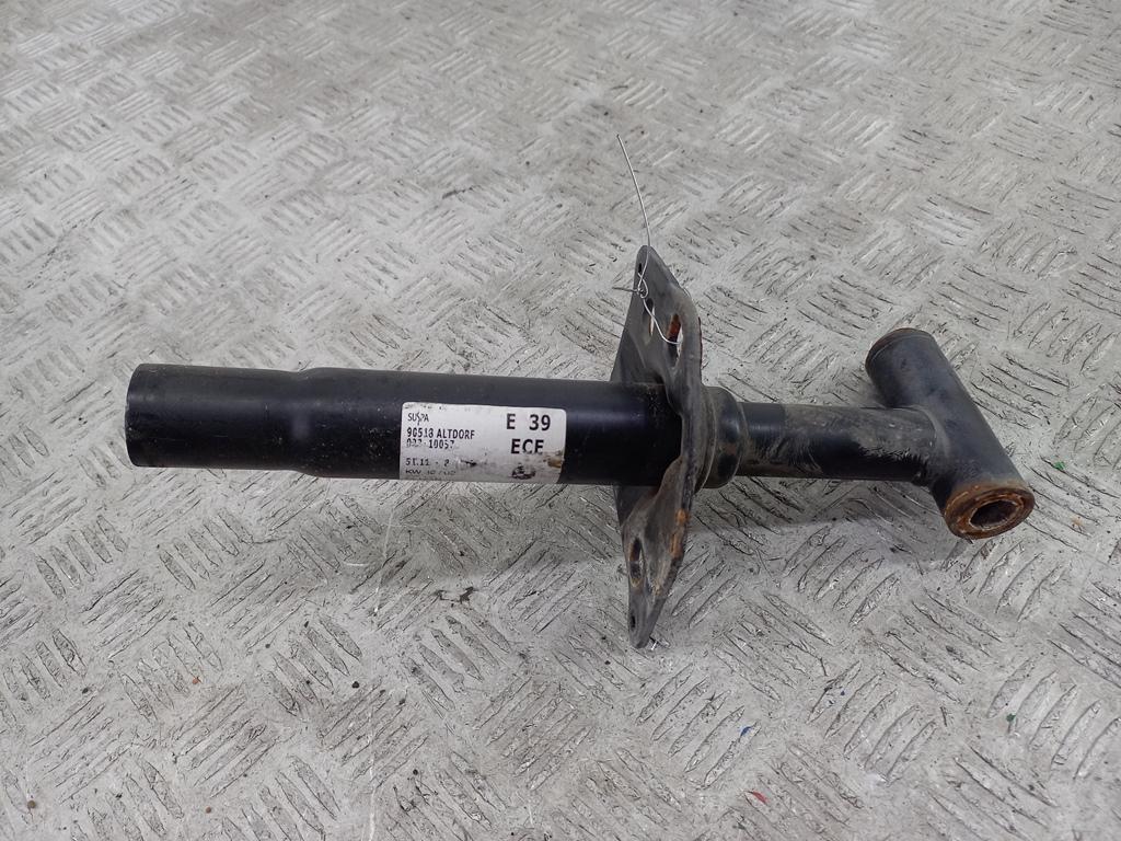 кронштейн переднего бампера BMW 5 E39 2002, 2.5 л., дизель, АКПП, серый, универсал, 51118159359