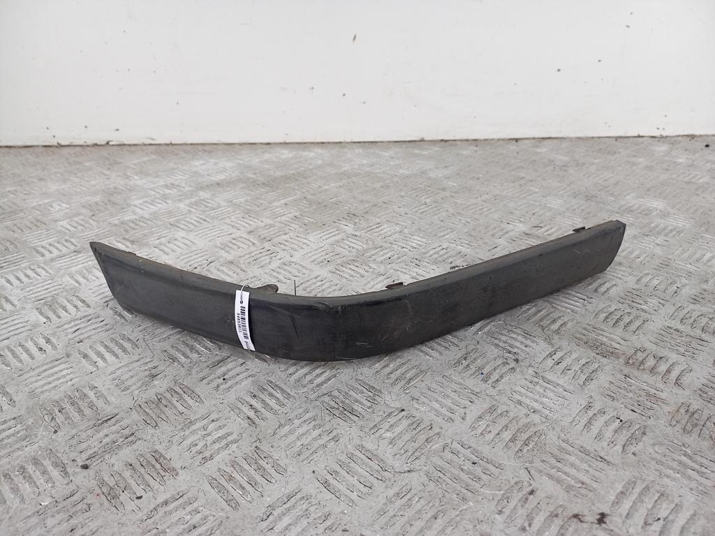 молдинг переднего бампера BMW 3 E36 1997, 1.9 л., бензин, МКПП, красный, хетчбэк 3 дв., 8146318