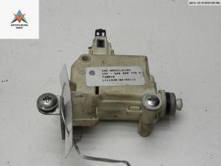 активатор замка багажника Volkswagen Fox 2 поколение [рестайлинг] 2005, 1.2 л., бензин, МКПП, серый, хетчбэк 3 дв.