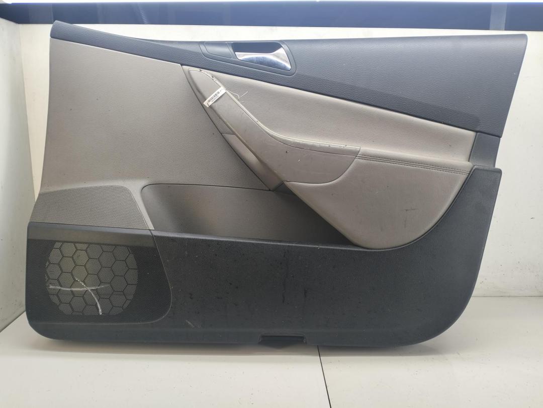 обшивка двери передняя правая Volkswagen Passat B6 2006, 2.0 л., дизель, МКПП, чёрный, универсал, 3C1867012