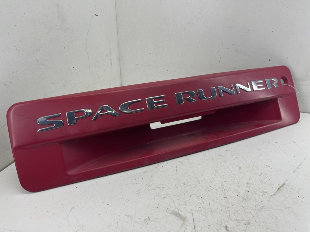 бленда Mitsubishi Space Runner 2000, 2.4 л., бензин, МКПП, красный, минивэн, MR275637