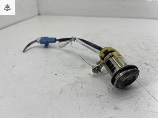 личинка дверного замка Mitsubishi Space Runner 2 поколение 2000, 2.4 л., бензин, МКПП, красный, минивэн