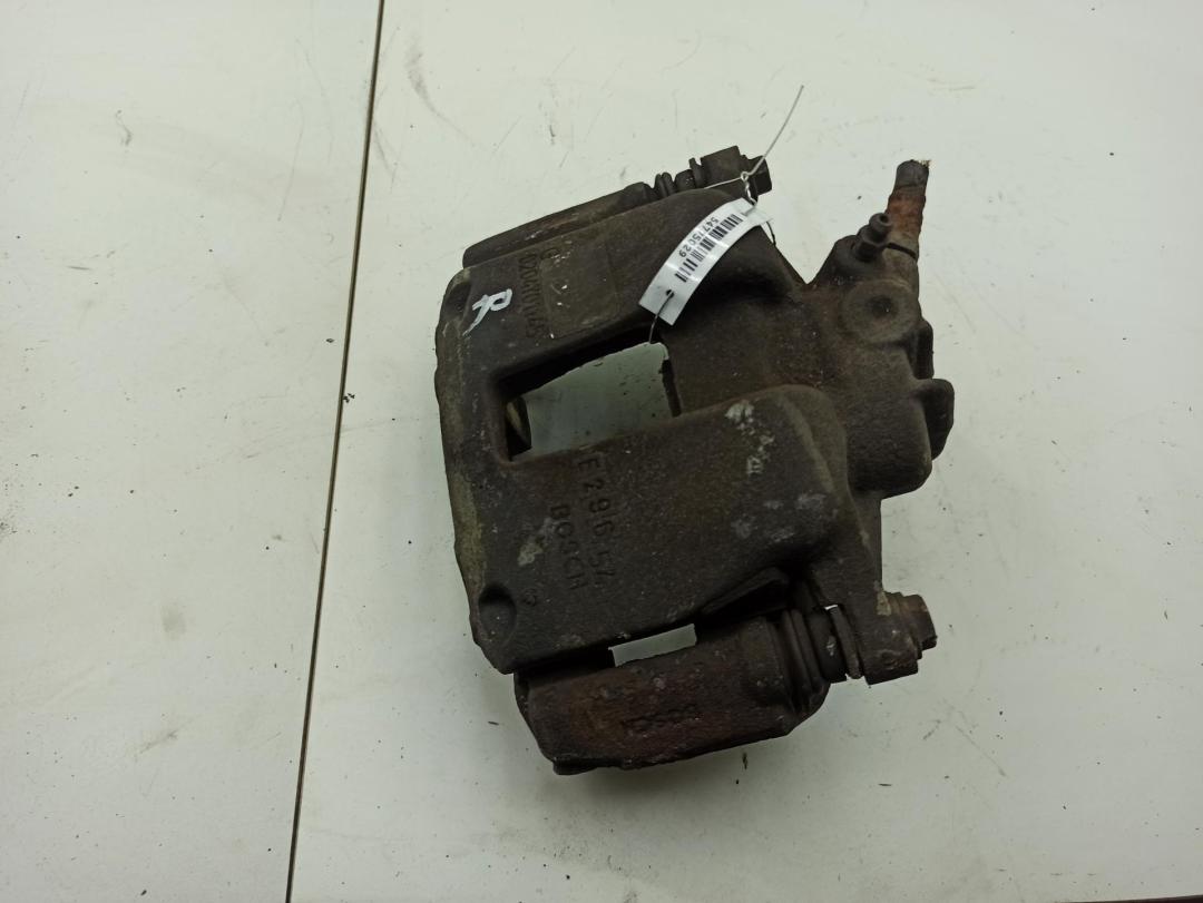 суппорт передний правый Citroen C4 2004, 1.4 л., бензин, МКПП, серый, хетчбэк 5 дв.