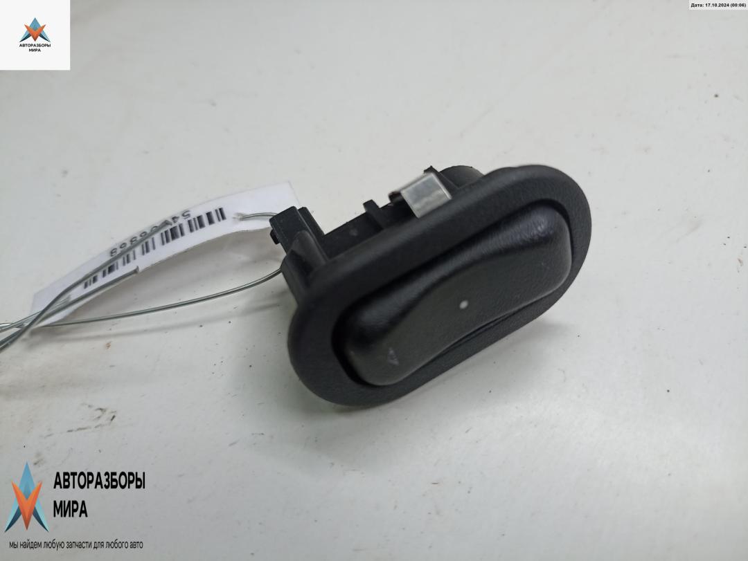 кнопка стеклоподъемника переднего правого Opel Astra G 1998, 1.6 л., бензин, МКПП, серый, хетчбэк 5 дв., 13363100 - фото №1