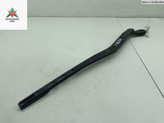 Щеткодержатель (поводок стеклоочистителя) передний Audi A4 B6 2002, 2.5 л., дизель, АКПП, серый, универсал, 8E1955408A