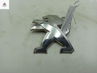 эмблема Peugeot 2008 1 поколение 2015, 1.2 л., бензин, МКПП, чёрный, внедорожник 5 дв.