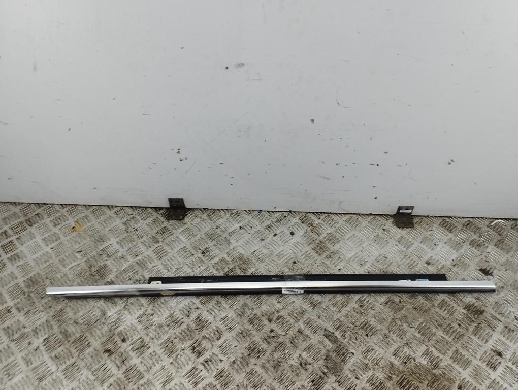 Молдинг стекла двери наружный Audi Q3 8U 2012, 2.0 л., дизель, АКПП, серый, внедорожник 5 дв., 8U0853284