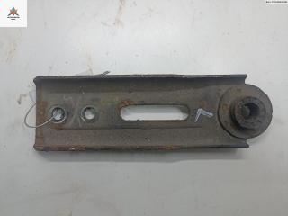 кронштейн радиатора Opel Tigra 2 поколение 2007, 1.8 л., бензин, МКПП, чёрный, кабриолет