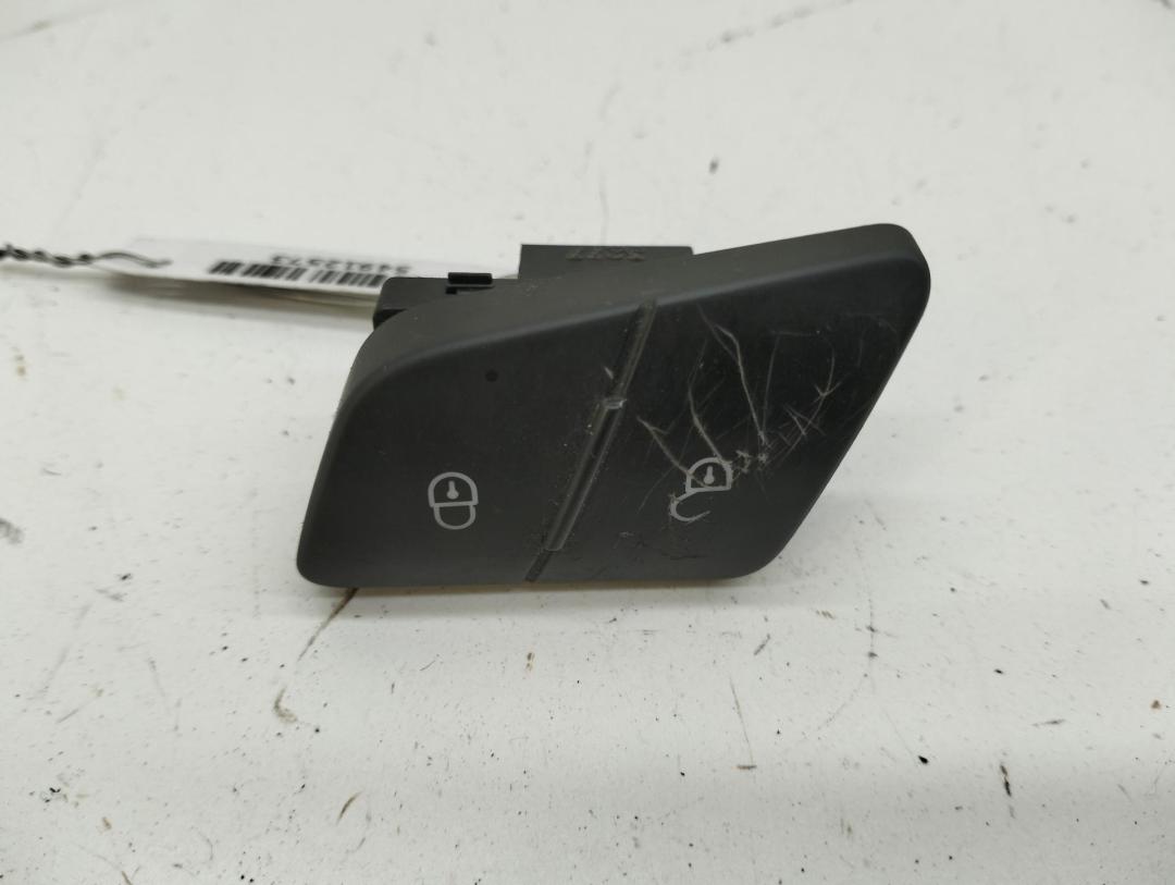 кнопка центрального замка Volkswagen Passat B6 2007, 2.0 л., дизель, АКПП, серый, универсал, 3C0962125B