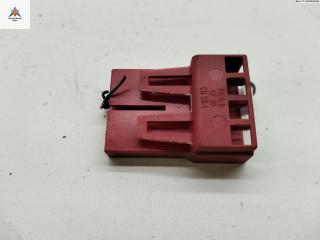 короб предохранителей Volkswagen Passat B4 1996, 1.6 л., бензин, МКПП, зелёный, универсал, 357937541