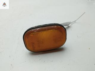 повторитель передний левый Toyota Corolla 8 поколение (E110) 1997, 1.3 л., бензин, МКПП, красный, хетчбэк 3 дв.