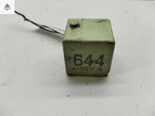 реле (прочие) Volkswagen Passat B4 1996, 1.6 л., бензин, МКПП, зелёный, универсал, 4H0951253