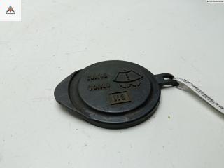 крышка бачка омывателя Toyota Corolla 8 поколение (E110) 1997, 1.3 л., бензин, МКПП, красный, хетчбэк 3 дв., E11001104