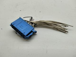 разъем (фишка) проводки Volkswagen Passat B4 1996, 1.6 л., бензин, МКПП, зелёный, универсал, 357919971C