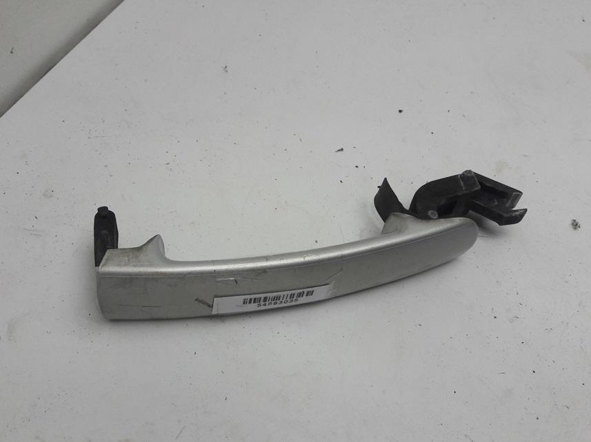 ручка наружная передняя левая Volkswagen Passat B5 1999, 1.8 л., бензин, МКПП, серый, универсал, 3B0837207 - фото №1