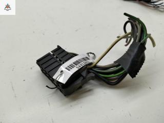 разъем (фишка) проводки Volkswagen Passat B4 1996, 1.6 л., бензин, МКПП, зелёный, универсал, 357945971