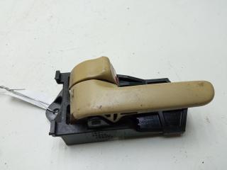 ручка внутренняя передняя левая Toyota Corolla 1997, 1.3 л., бензин, МКПП, красный, хетчбэк 3 дв.