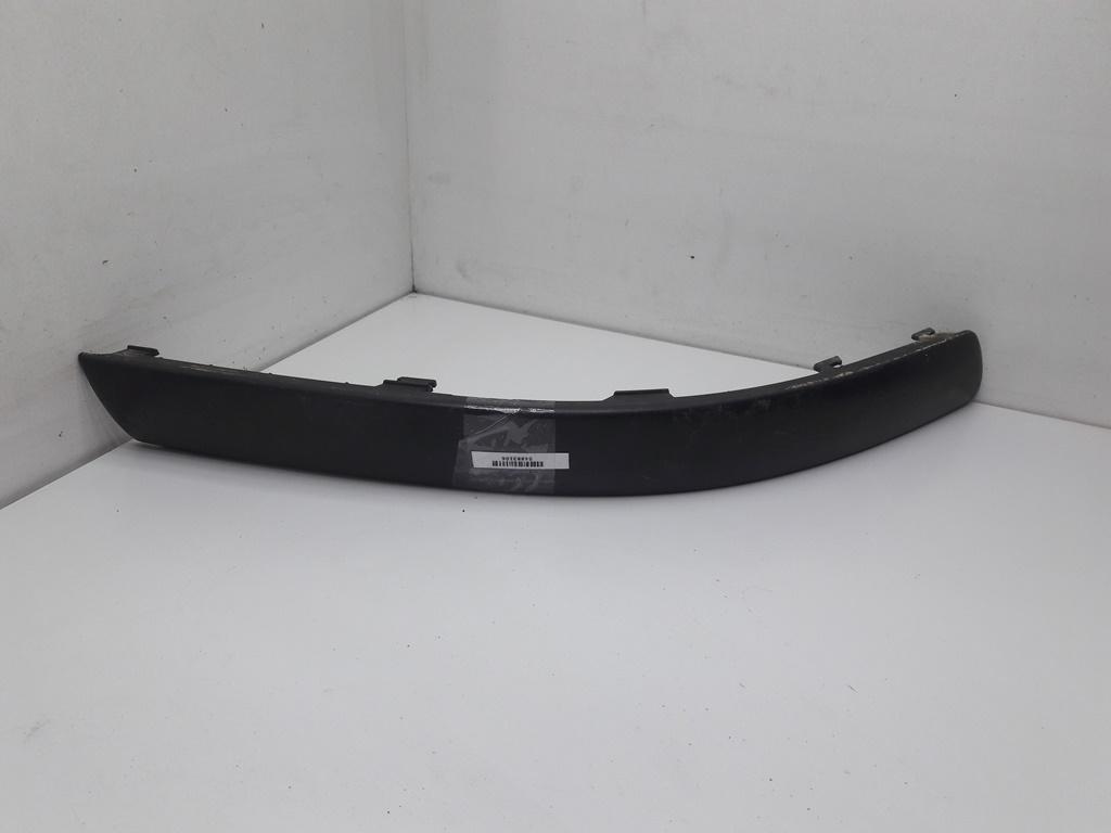 молдинг переднего бампера Volkswagen Passat B5+ (GP) 2001, 1.6 л., бензин, МКПП, красный, универсал, 3B0807718D
