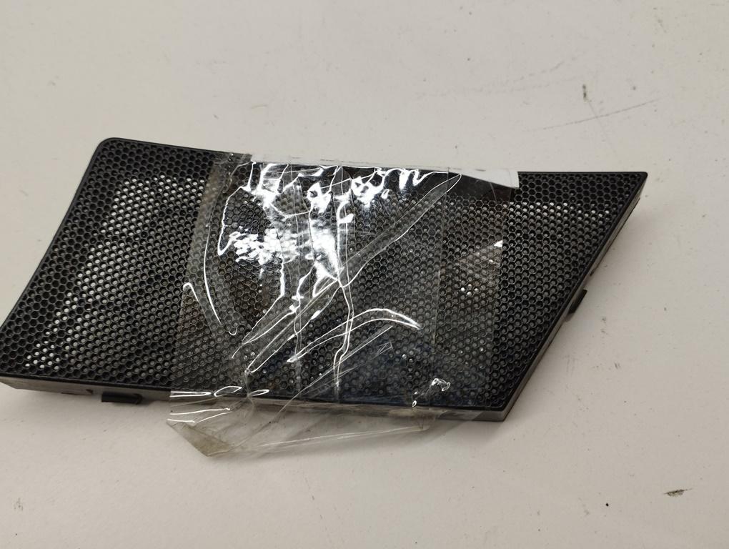 Сетка (решетка) динамика Audi A6 C6 2007, 3.0 л., дизель, АКПП, белый, универсал