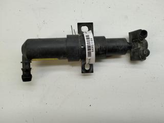 форсунка омывателя фары Volkswagen Passat B6 2006, 2.0 л., дизель, МКПП, чёрный, универсал, 3C0955103A