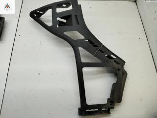 кронштейн заднего бампера Volkswagen Golf 5 поколение 2006, 1.6 л., бензин, МКПП, серый, хетчбэк 5 дв., 5M0807377