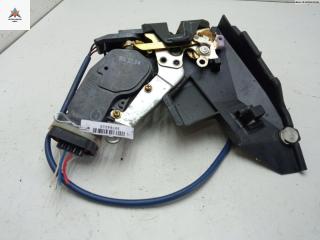 замок двери передней левой Toyota Corolla 8 поколение (E110) 1997, 1.3 л., бензин, МКПП, красный, хетчбэк 3 дв.