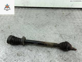 полуось передняя правая (приводной вал, ШРУС) Volkswagen Passat B4 1996, 1.6 л., бензин, МКПП, зелёный, универсал, 357407272A