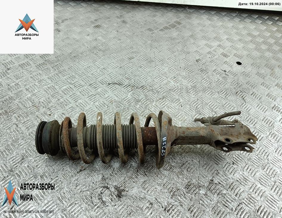 стойка передняя Volkswagen Golf 3 поколение 1995, 1.8 л., бензин, МКПП, красный, хетчбэк 5 дв., 115158 - фото №1