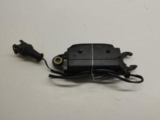 ручка наружная передняя левая Audi A4 B5 1996, 1.8 л., бензин, МКПП, зелёный, универсал, 8D0837205D