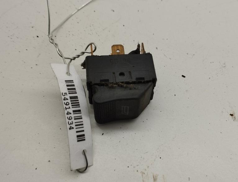 кнопка стеклоподъемника переднего левого Audi A4 B5 1996, 1.8 л., бензин, МКПП, зелёный, универсал, 4D0959855 - фото №1