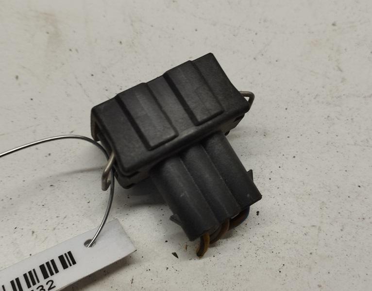 разъем (фишка) проводки Audi A4 B5 1996, 1.8 л., бензин, АКПП, серый, седан, 357972753