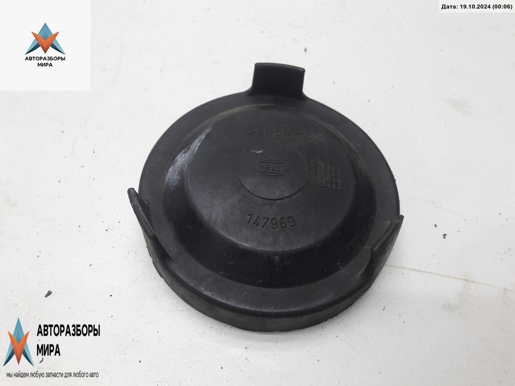 крышка фары Volkswagen Passat B5 1998, 1.8 л., бензин, МКПП, серый, универсал, 147969 - фото №1