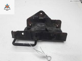кронштейн (крепление) Skoda Superb 1 поколение [рестайлинг] 2006, 1.8 л., бензин, МКПП, серый, седан, 3U0806575B