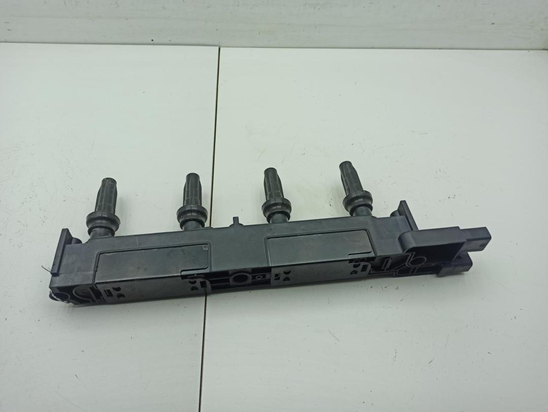 катушка зажигания Peugeot 807 2003, 2.0 л., бензин, МКПП, синий, минивэн, 9634131480